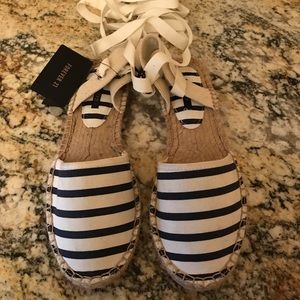 Super cute espadrilles size 8